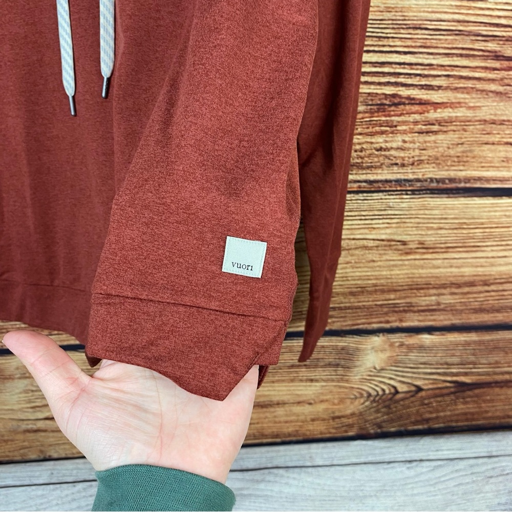 Vuori Currant Heather Halo Essential Hoodie - Picture 3 of 9